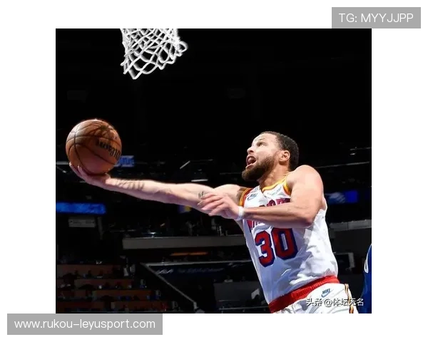 2020年复赛：库里用“火球”投篮不断刷新NBA历史小纪录，引领联盟新风潮