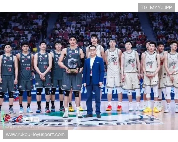 _明星助阵：国际名将齐聚一堂，火热开赛_，国际明星队中国明星队